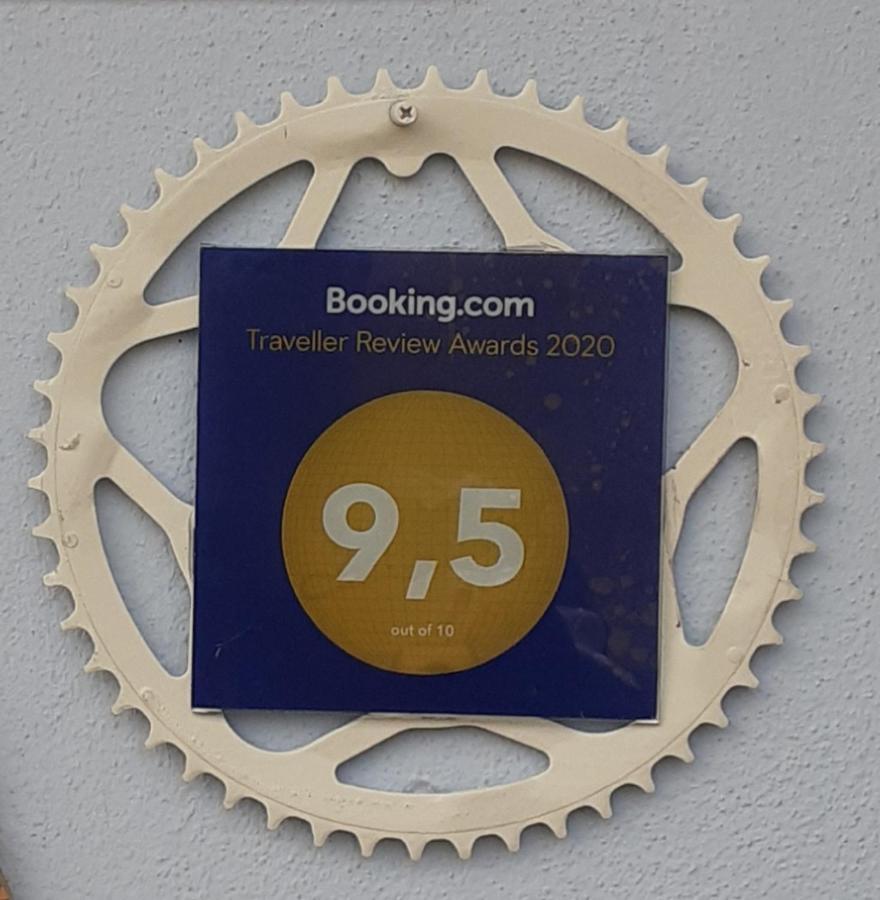 Apartmán Casa Del Cicloturista Santadi Exteriér fotografie