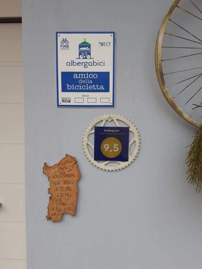 Apartmán Casa Del Cicloturista Santadi Exteriér fotografie