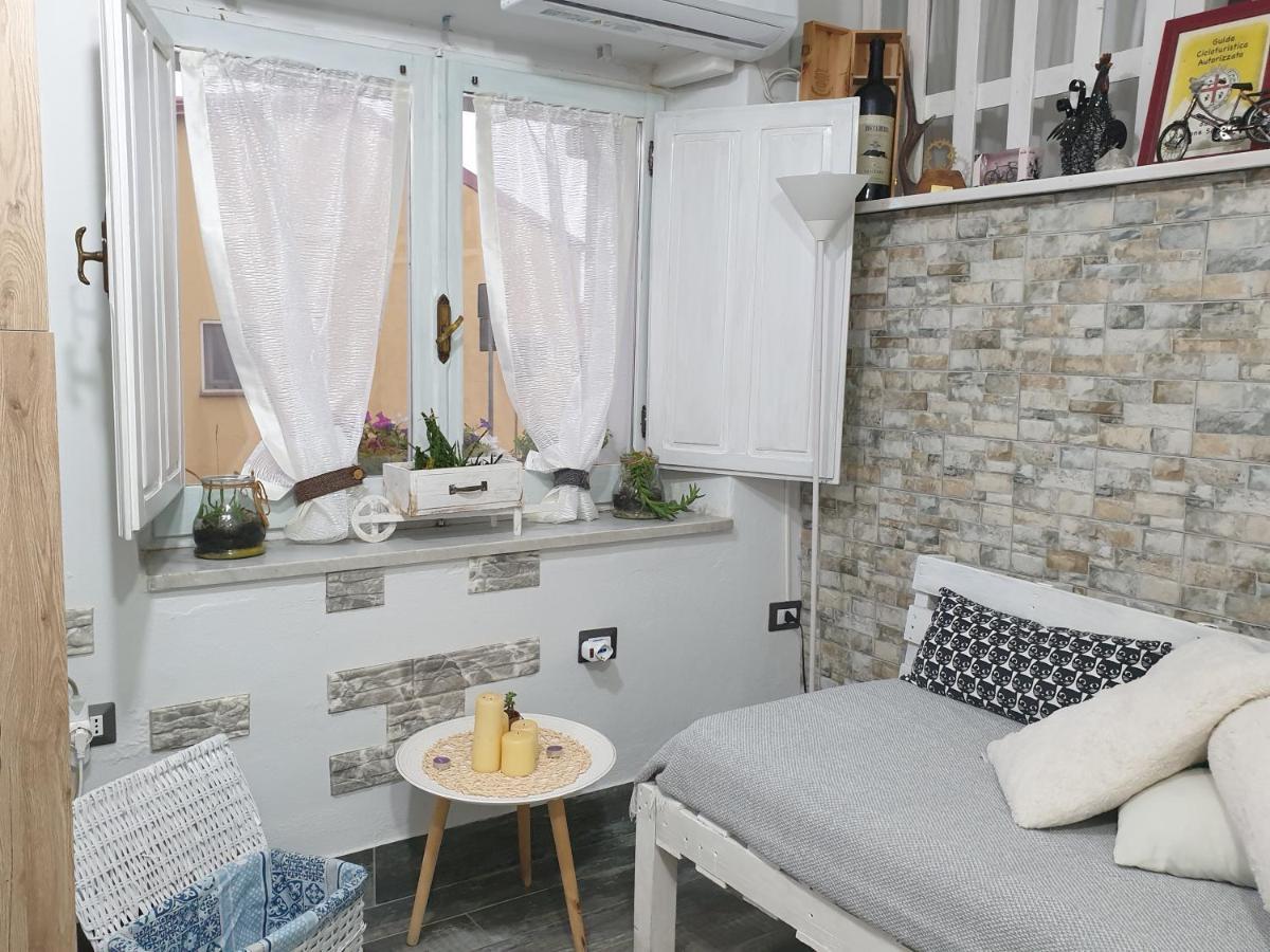 Apartmán Casa Del Cicloturista Santadi Exteriér fotografie