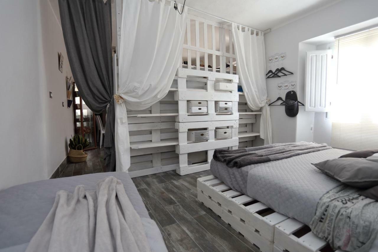 Apartmán Casa Del Cicloturista Santadi Exteriér fotografie
