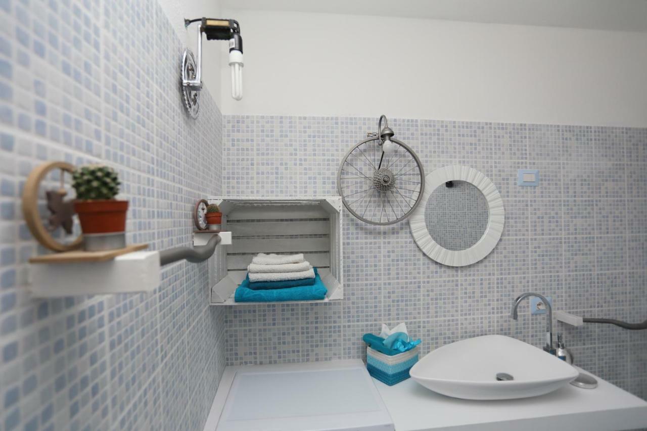 Apartmán Casa Del Cicloturista Santadi Exteriér fotografie