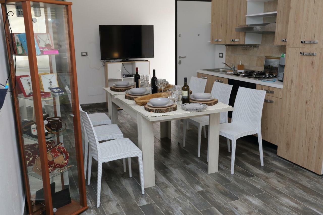 Apartmán Casa Del Cicloturista Santadi Exteriér fotografie
