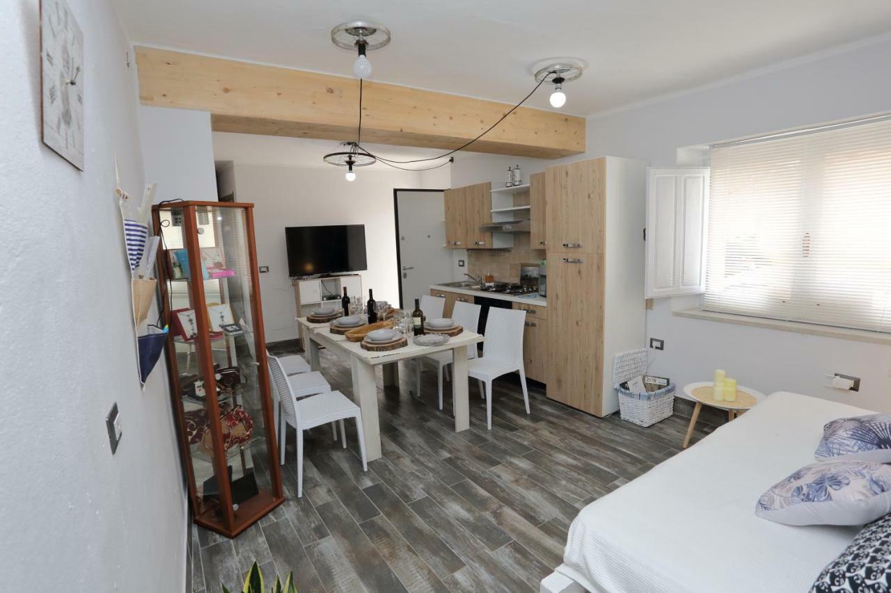 Apartmán Casa Del Cicloturista Santadi Exteriér fotografie