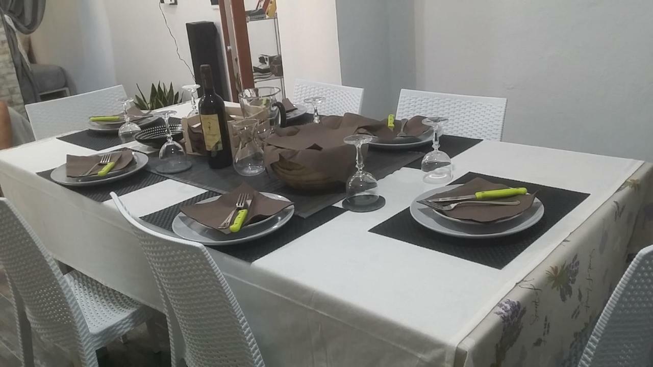 Apartmán Casa Del Cicloturista Santadi Exteriér fotografie