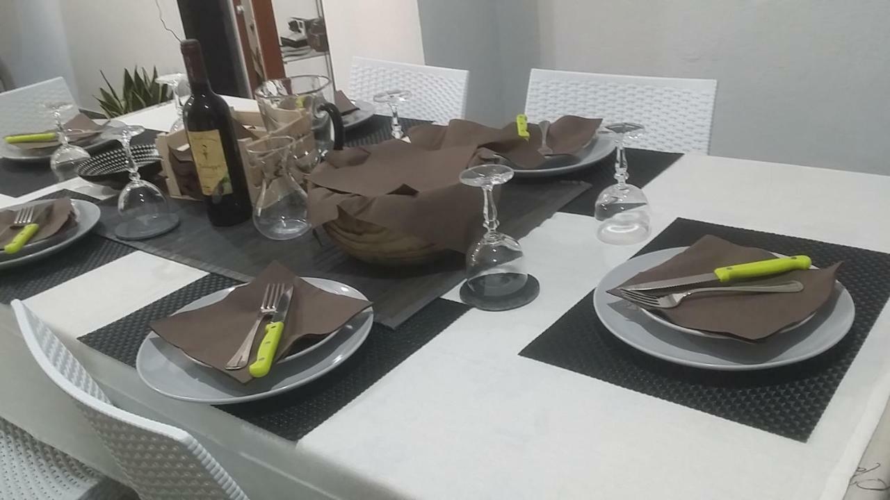 Apartmán Casa Del Cicloturista Santadi Exteriér fotografie