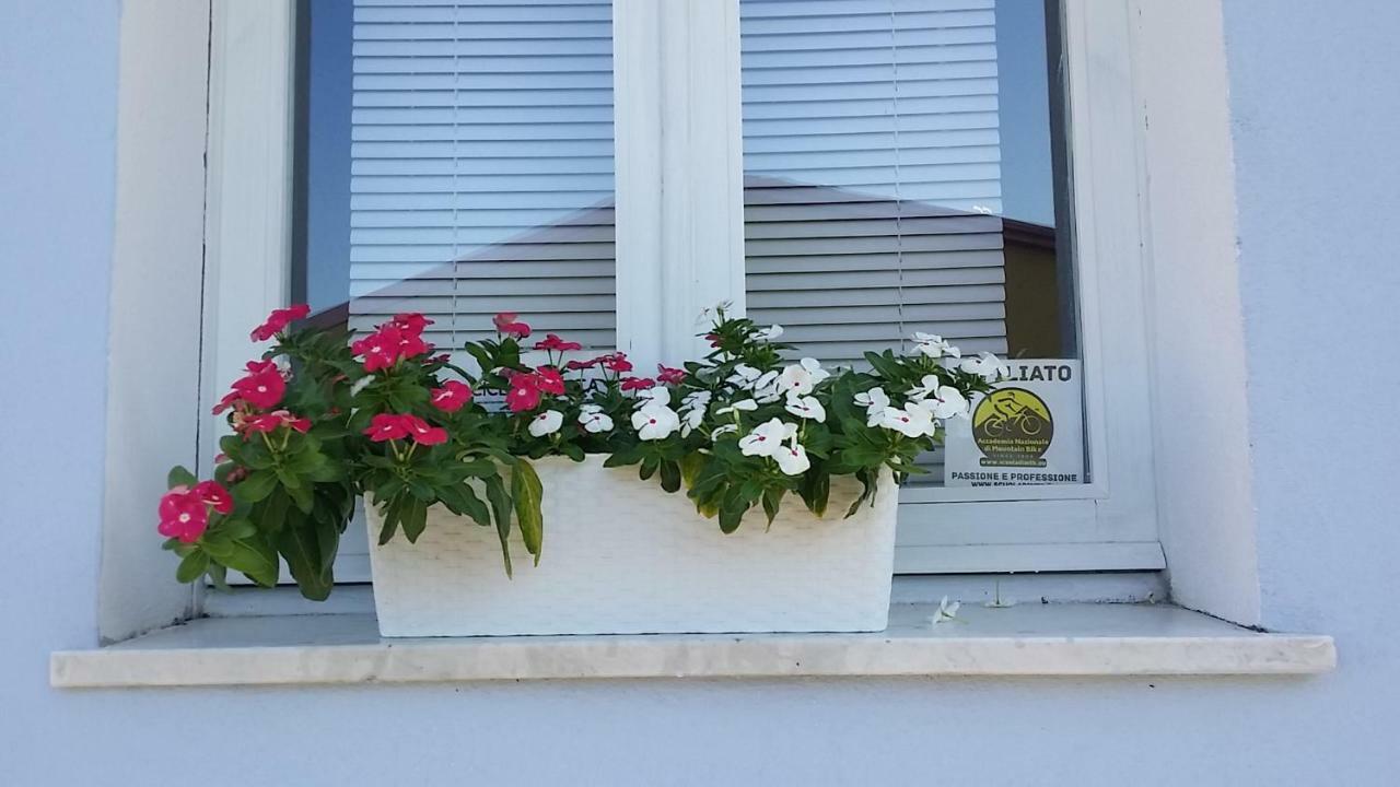 Apartmán Casa Del Cicloturista Santadi Exteriér fotografie
